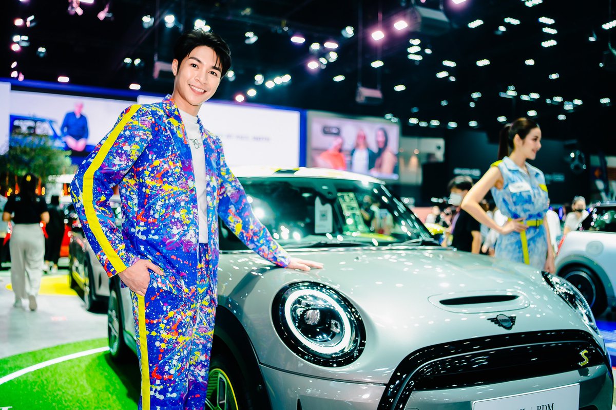 pxxcard's tweet photo. ถึงหน้าตาจะดูธรรมดา เวลายิ้มขึ้นมาก็น่ารักอยู่นะ 🥰🥰#MINIPEOPLECANCHANGETHEWORLD #motorexpo2022 #pxxcard #minith https://t.co/tixNsYlKM6