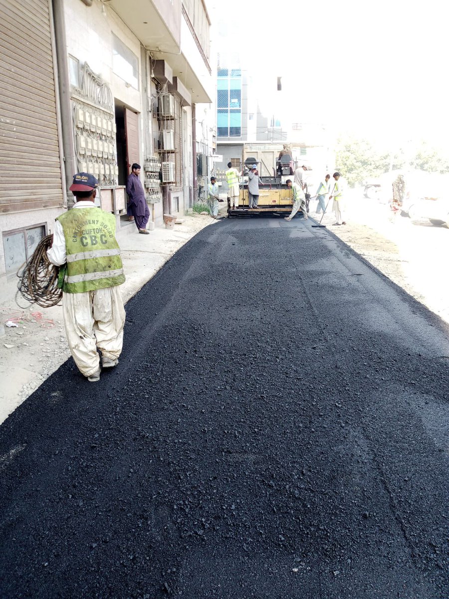BoardClifton's tweet photo. Recarpeting of road at 12th lane Bokhari comm phase-VI
“Sunday working”
#Clifton #DHA #CBC #KarachiSindh #Pakistan #canttboardclifton #CBCserve #engineering #developmentworks #maintenanceworks #constructionWorks #buildEnvironment https://t.co/TFxAhP0Ksk