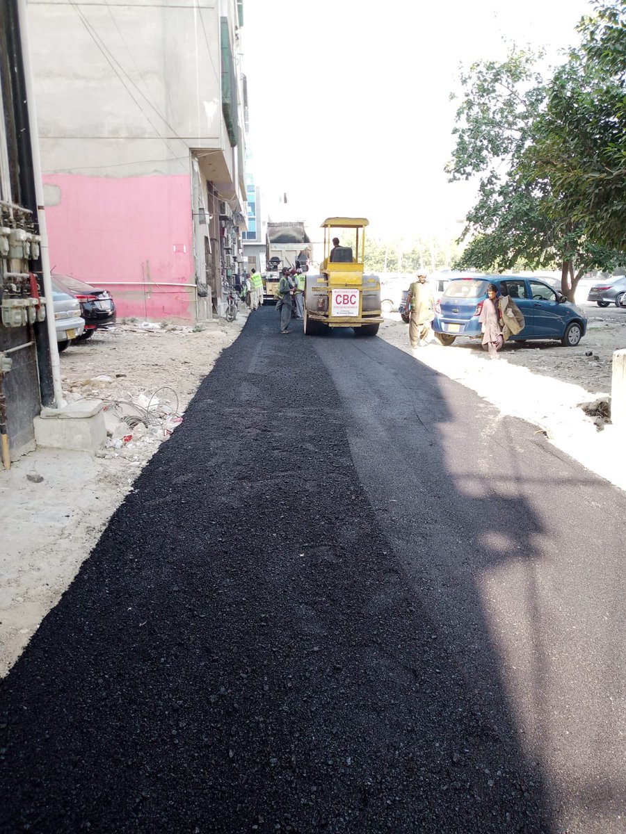 BoardClifton's tweet photo. Recarpeting of road at 12th lane Bokhari comm phase-VI
“Sunday working”
#Clifton #DHA #CBC #KarachiSindh #Pakistan #canttboardclifton #CBCserve #engineering #developmentworks #maintenanceworks #constructionWorks #buildEnvironment https://t.co/TFxAhP0Ksk