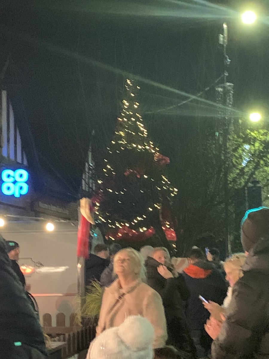 ctkilday's tweet photo. @johnleechmcr great to go to Burton road lights switch on yesterday afternoon#didsbury#burtonroad https://t.co/W591Jwqjez