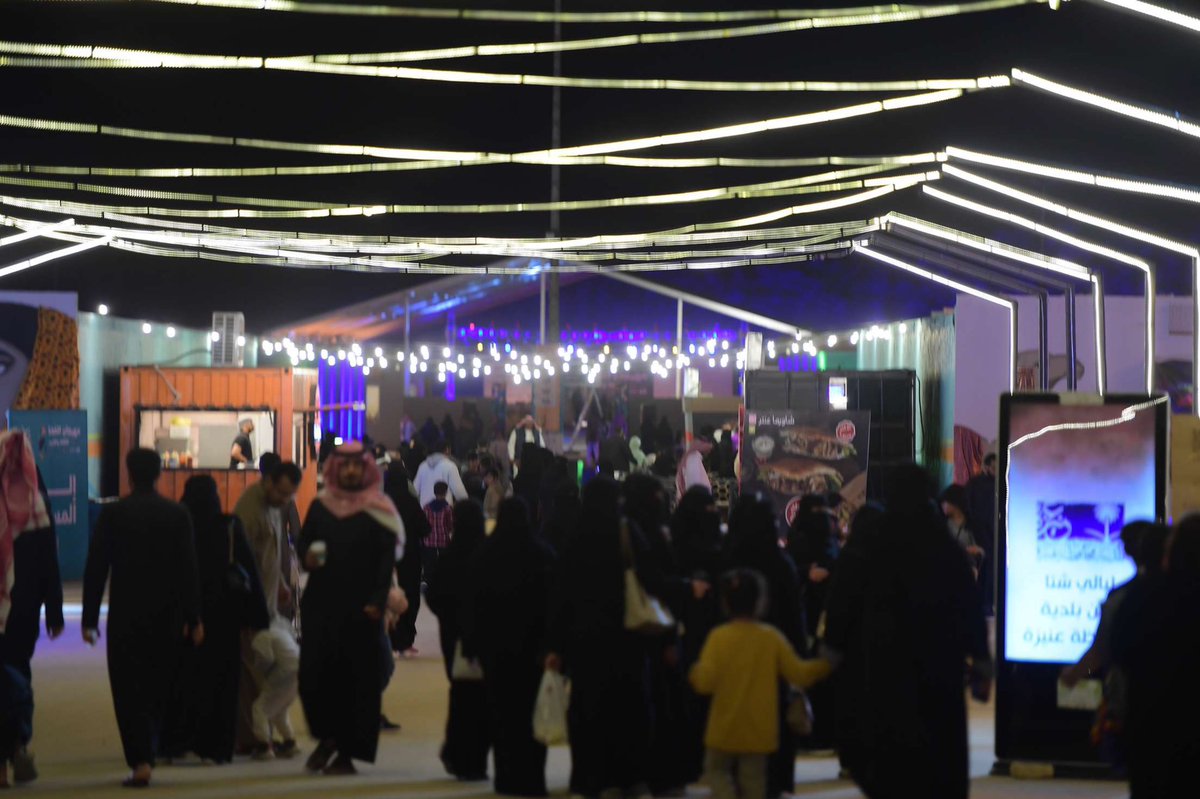 asiia_2030's tweet photo. سعدت بزيارة #مهرجان_الغضا 
فعاليات وبرامج متنوعة يستحق الزيارة والاستمتاع بالأجواء الشتوية ، اعجبني تخصيص مساحة لزراعة اشجار الغضا وتشجيع المجتمع والأطفال بشكل خاص على الحفاظ عليها واستشعار اهمية المحافظة على البيئة .
#ليالي_شتوية https://t.co/ilKnQqcbqC