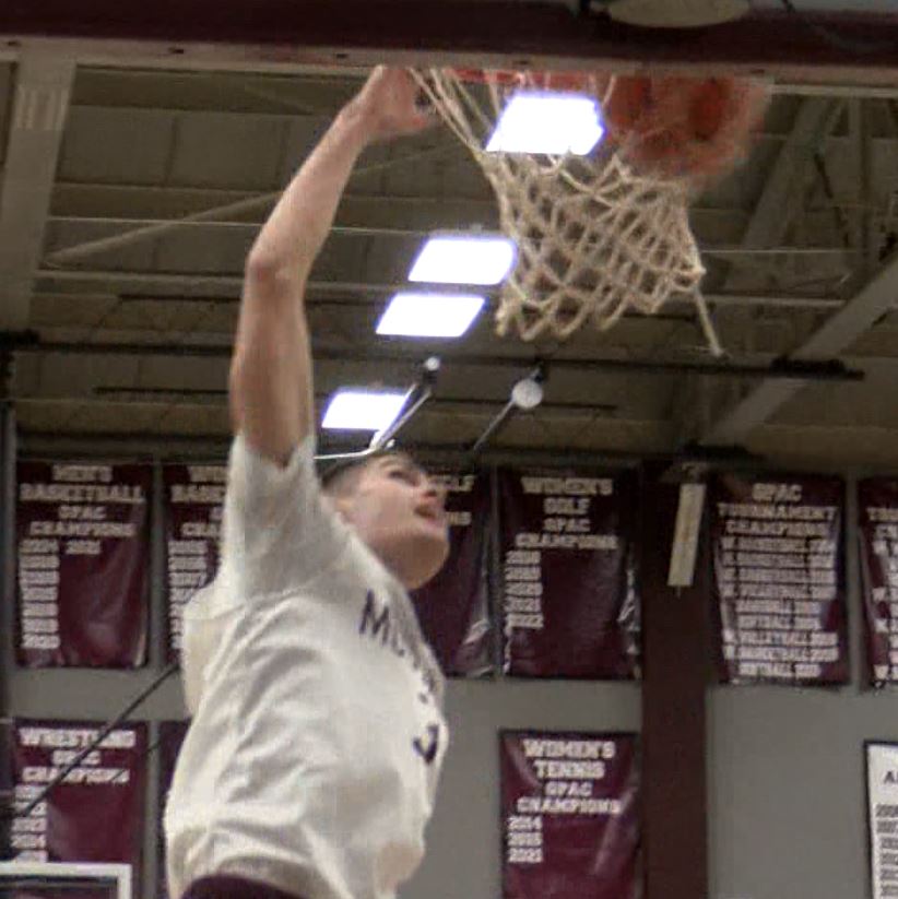 SLAMMING 'STANGS!

A mix of slams and steals today as 5 different Mustangs notched double digits in scoring while <a href="/MsideMBB/">Morningside University Basketball</a> took down Mount Marty 88-74 to claim first place in the <a href="/GPACSports/">Great Plains Athletic Conference</a>!

WATCH HERE🏀⏬
siouxlandproud.com/sports/morning…