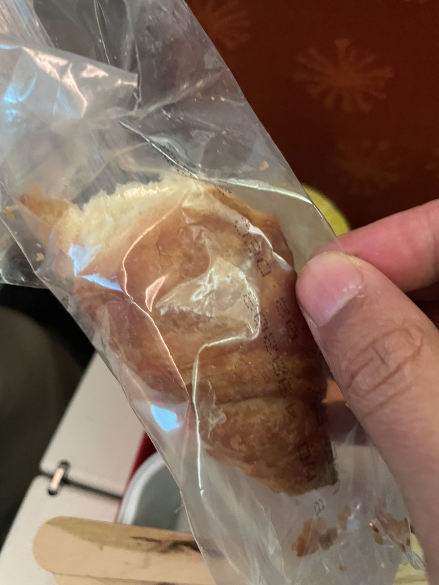 rajneeshspeaks's tweet image. @airindiain Dear Air India, you really need to get your act together rather fast. Flew on your AI381. Seats’ cushion no more spongy, IFE inoperative and food big let down. Didn’t even heat the croissant #AI381 #airindia