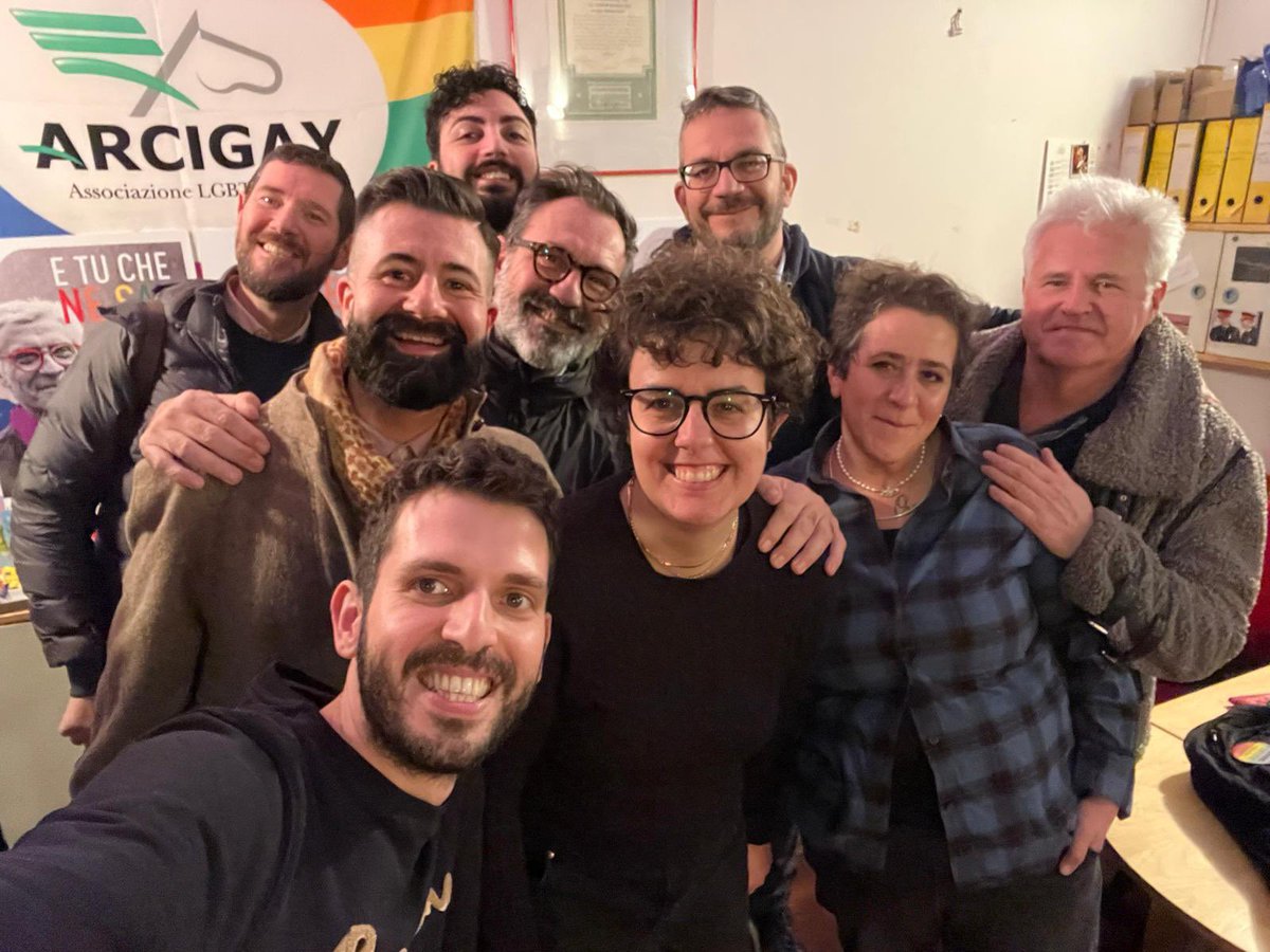 La nuova Consulta del #CIGArcigayMilano - l’organo direttivo della nostra associazione - si è riunita per la sua prima seduta post Congresso e ha nominato all’unanimità Alice Redaelli Presidente. Buon lavoro alla squadra! >> instagram.com/p/CltmTNHq_cX/… #LGBTQ #milano #lapresidente