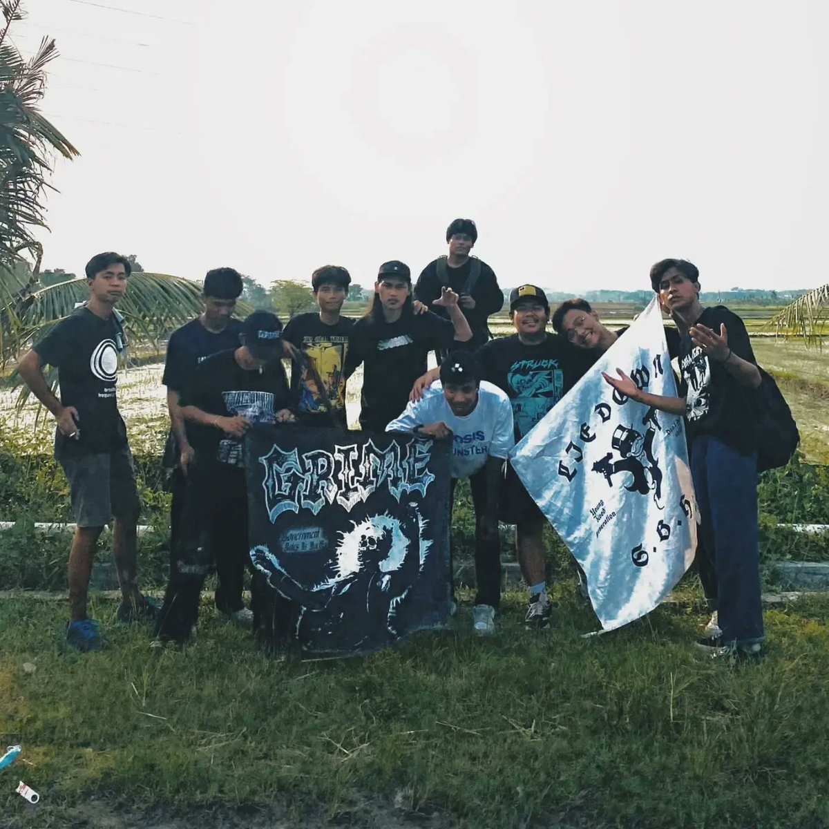 liedowncrew's tweet image. Cepu 3 desember 2022.