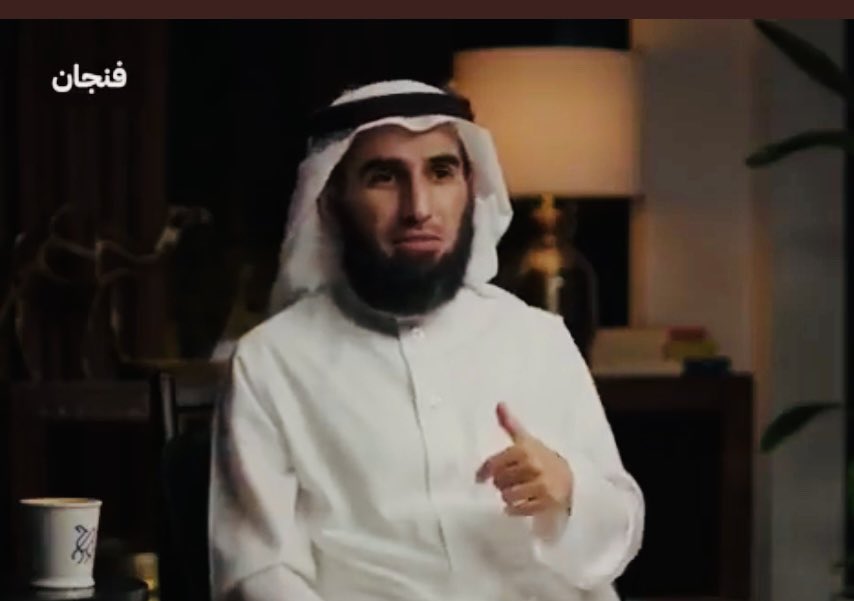 حينما أستمع لمقاطع ونصائح ورسائل المدرب #ياسر_الحزيمي الإيجابية الموجهة للمجتمع، والتي ترد عبر وسائل التواصل، أتذكر الزميل الدكتور صالح الربيعة <a href="/smr120181/">د.صالح الربيعة</a> وما قاله لي قبل نحو ١٦ عاماً: (تذكر هذا الإسم جيداً، سيصبح له شأناً وتأثيراً إيجابياً في المجتمع).
@alhozimey
#المجمعة