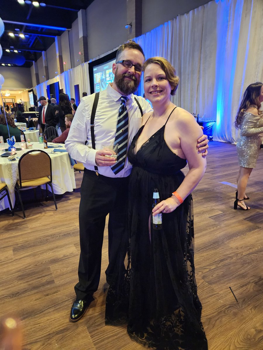 simonlex's tweet image. Got super fancy for my work's Christmas party tonight! I tried super hard to pull my look together and happy with the way it turned out!