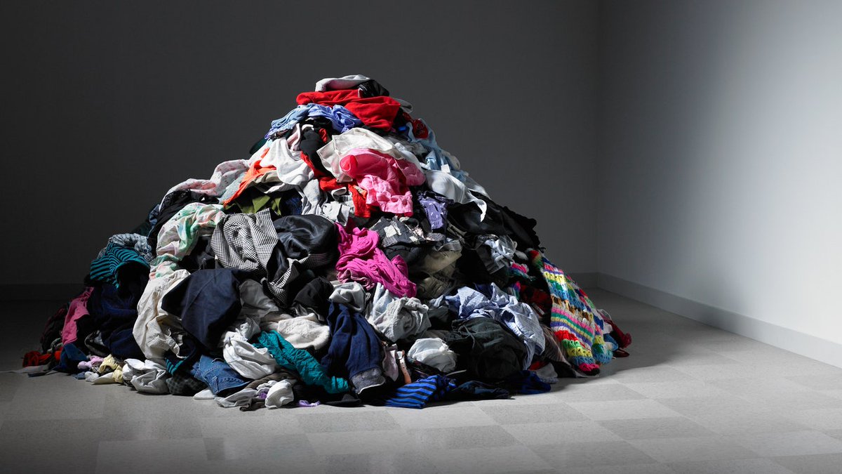 VogueRunway's tweet photo. One Vogue writer proposes we say no to haul videos and mindless shopping, and opt for sensible, considerate spending.  https://t.co/7UEYNTW4E6 https://t.co/DZF19gjEg4