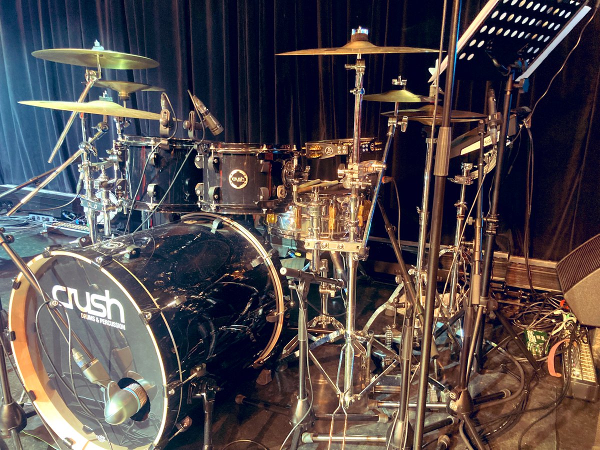 AK_Akht's tweet photo. 二日目昼公演終了しました〜
涙ぐんでいるお客様を見掛けて、つられてウルウルしてしまった…🥲
泣いても笑ってもあと一回!夜公演もよろしくお願い致します〜‼️
#サクラ大戦
#サクラ大戦アコースティック音楽会
#LERNI #Zildjian #Roland #LP #Akht https://t.co/kSICNOAwo0