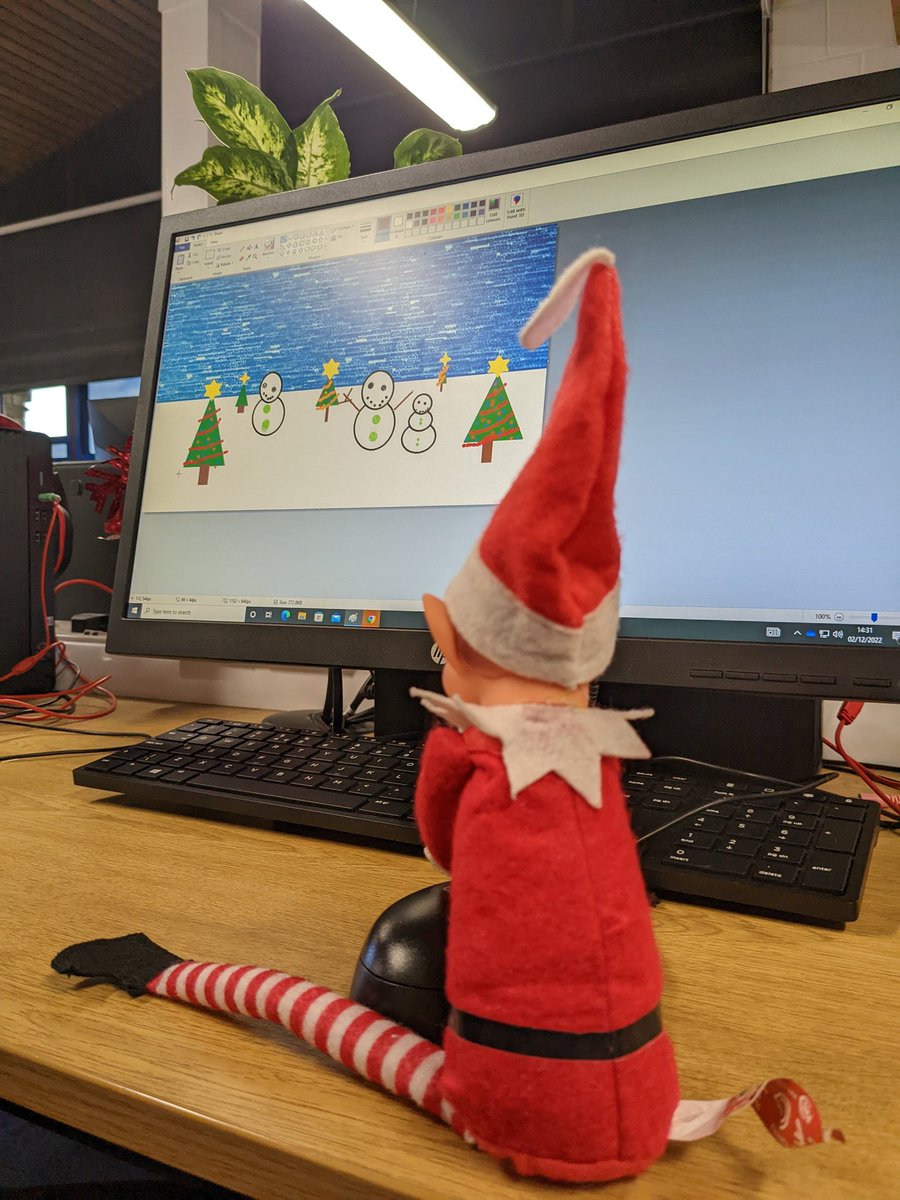 KingsCreativEly's tweet photo. On Friday, the Computer Room Elf was using MS Paint with 3LS. #KEJComputing https://t.co/VyNmrdowIc