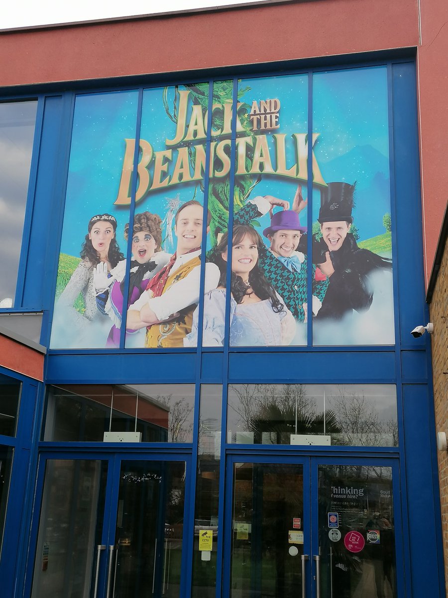 Had a brilliant time yesterday @South_Mill_Arts seeing the amazing @etswilliams as Jill in Jack and the Beanstalk. Great show, with such a strong cast!