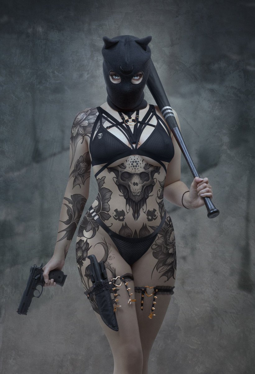 🎁#Giveaways🎁 Giving away this #badgirls @bad_bgc by <a href="/NatalieShau/">💎Natalie Shau 🐈‍⬛</a> when I hit 1k followers bar! To enter 1️⃣ follow <a href="/Wayeed/">Kato of Telessious</a> 2️⃣ ❤️ &amp; RT 3️⃣ tag #CNFT lovers.