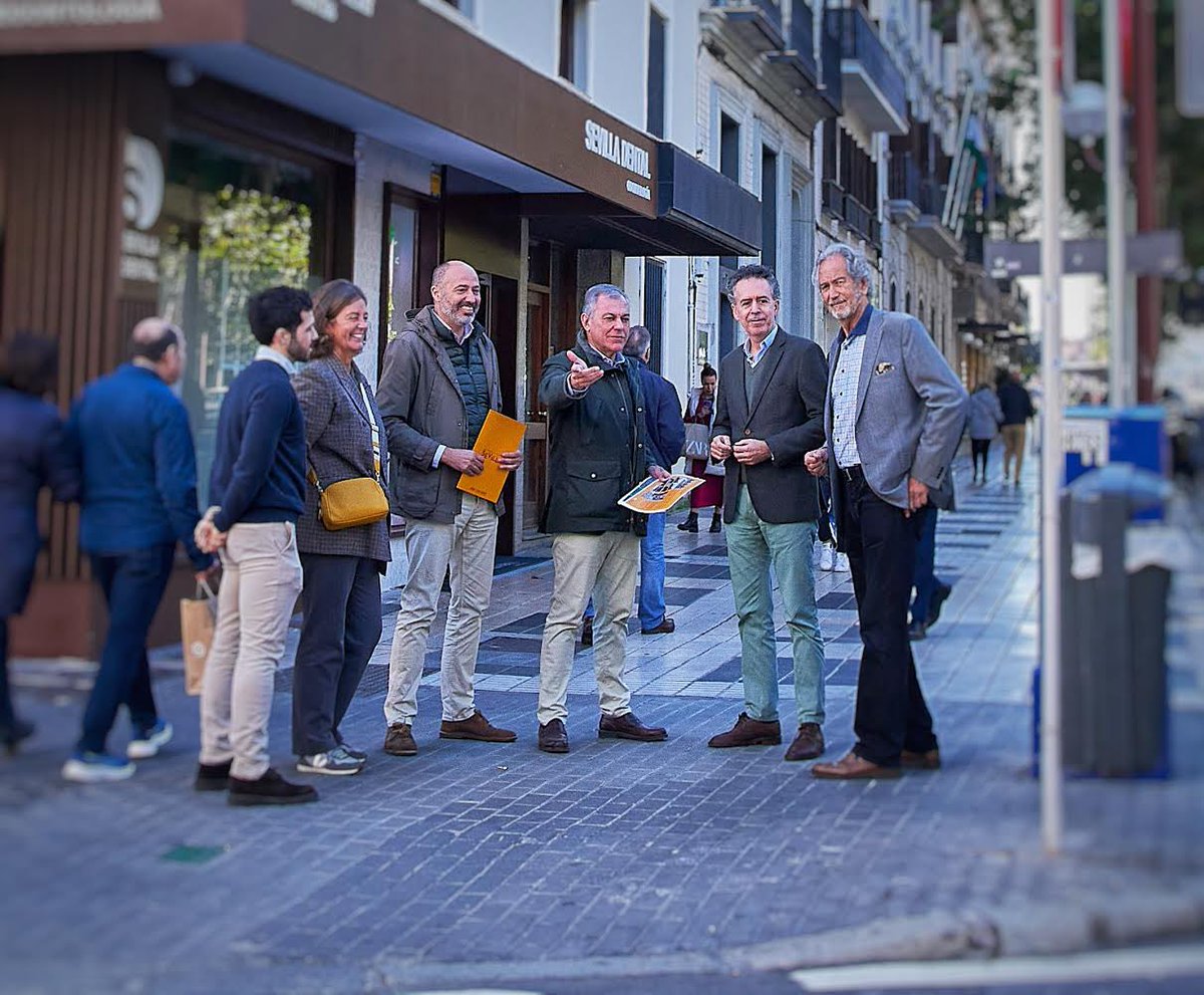 jlsanzalcalde's tweet photo. Tengo preparado un libro de estilo para Sevilla, un manual para terminar con el desorden del paisaje urbano.

Quiero una Sevilla con identidad propia que recoja su cultura, con criterios estéticos que generen sensibilidad. #UnProyectoLlamadoSevilla 

👉🏻 https://t.co/WpZslFM3Qp https://t.co/Hk9m7Ldz4j