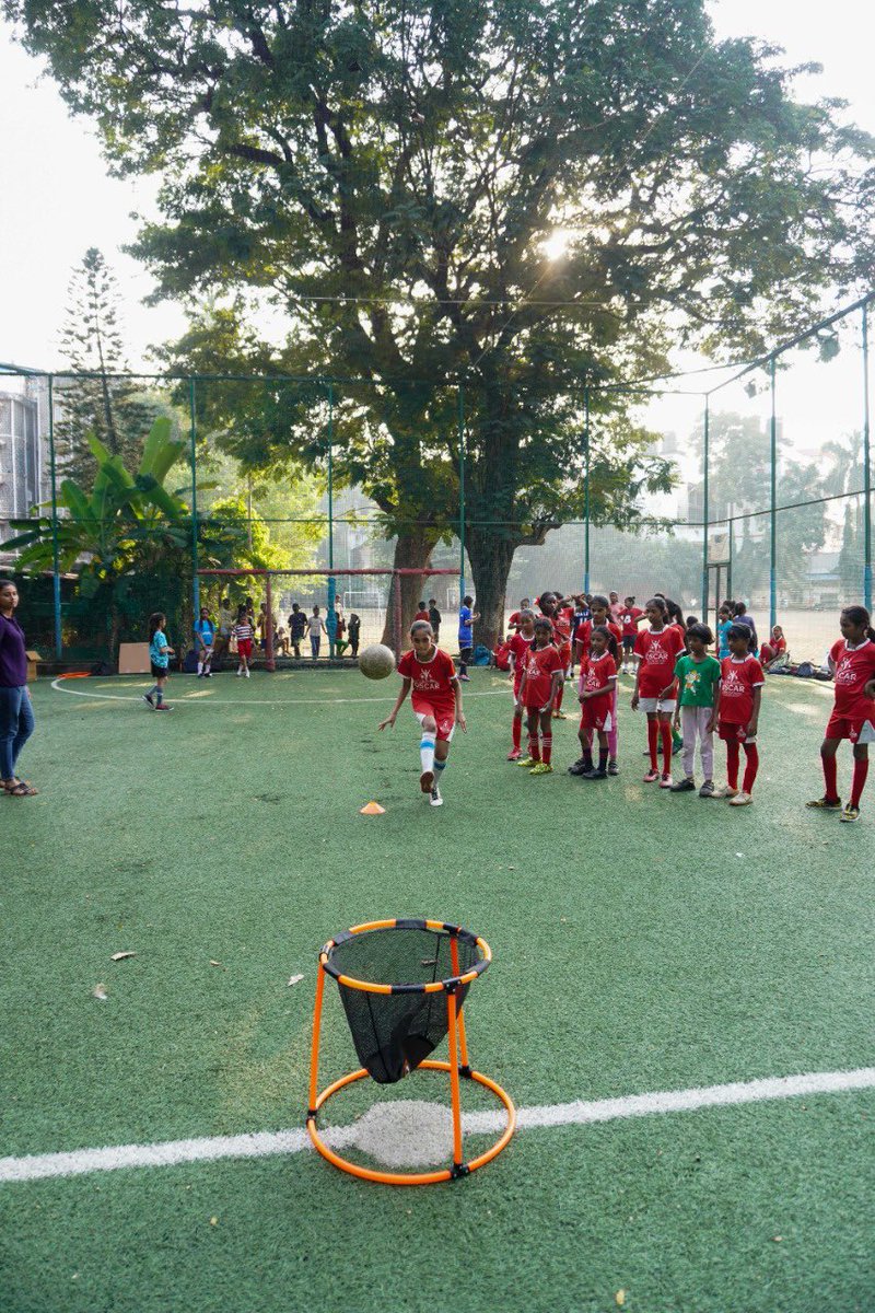 Our friends @footballflick gifted @OSCAR_fdn beneficiaries in #Mumbai urban skills equipment. Our footie mad girls & boys were jumping with joy. They’d definitely recommend it, but it won’t fit in a #Christmasstocking 🎅#educationwithakick #GiftIdeas #football #footballskills