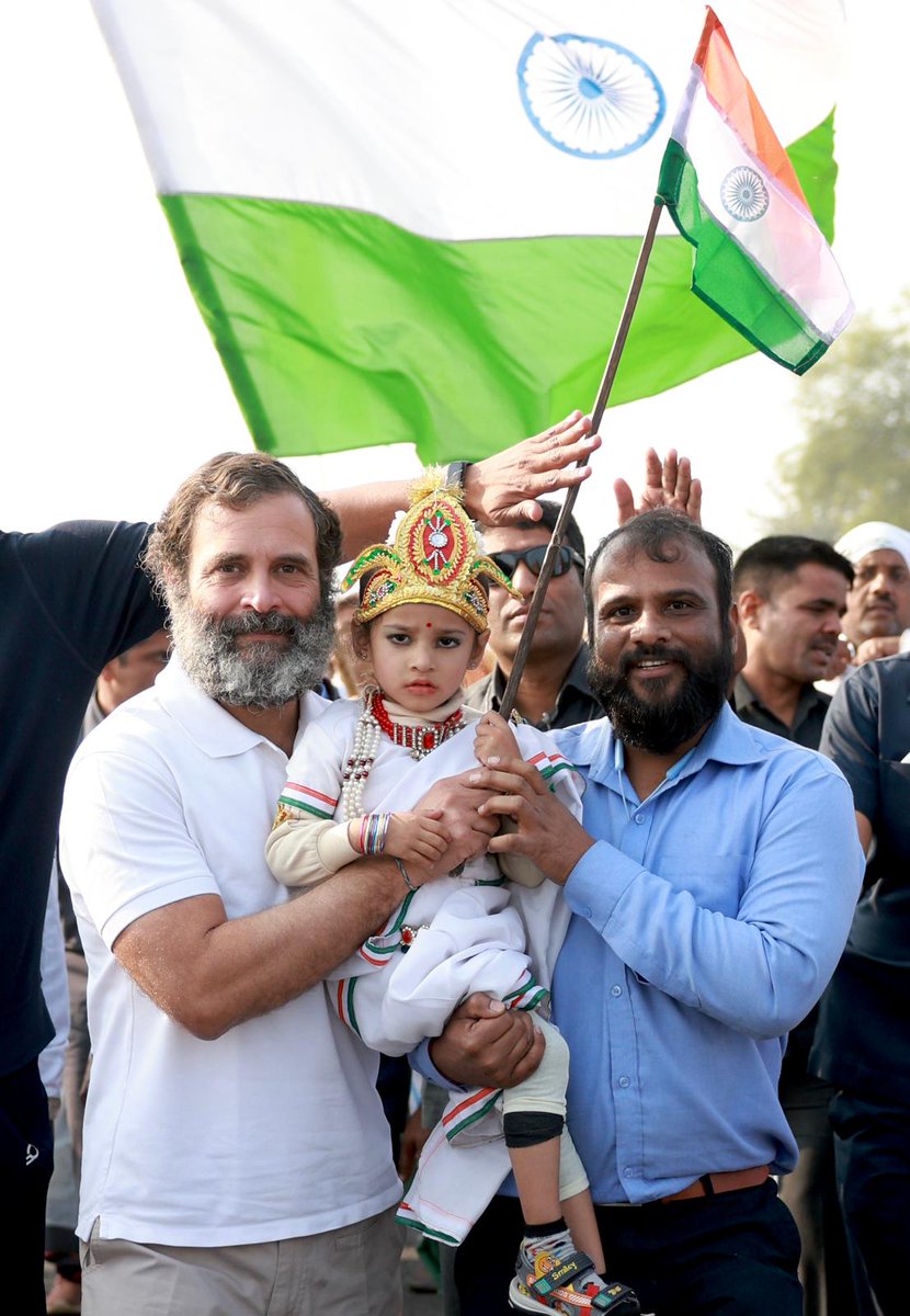KeyurShahINC's tweet photo. नन्हीं भारत माता ❤️

#BharatJodoYatra https://t.co/YpL3TB1KdZ