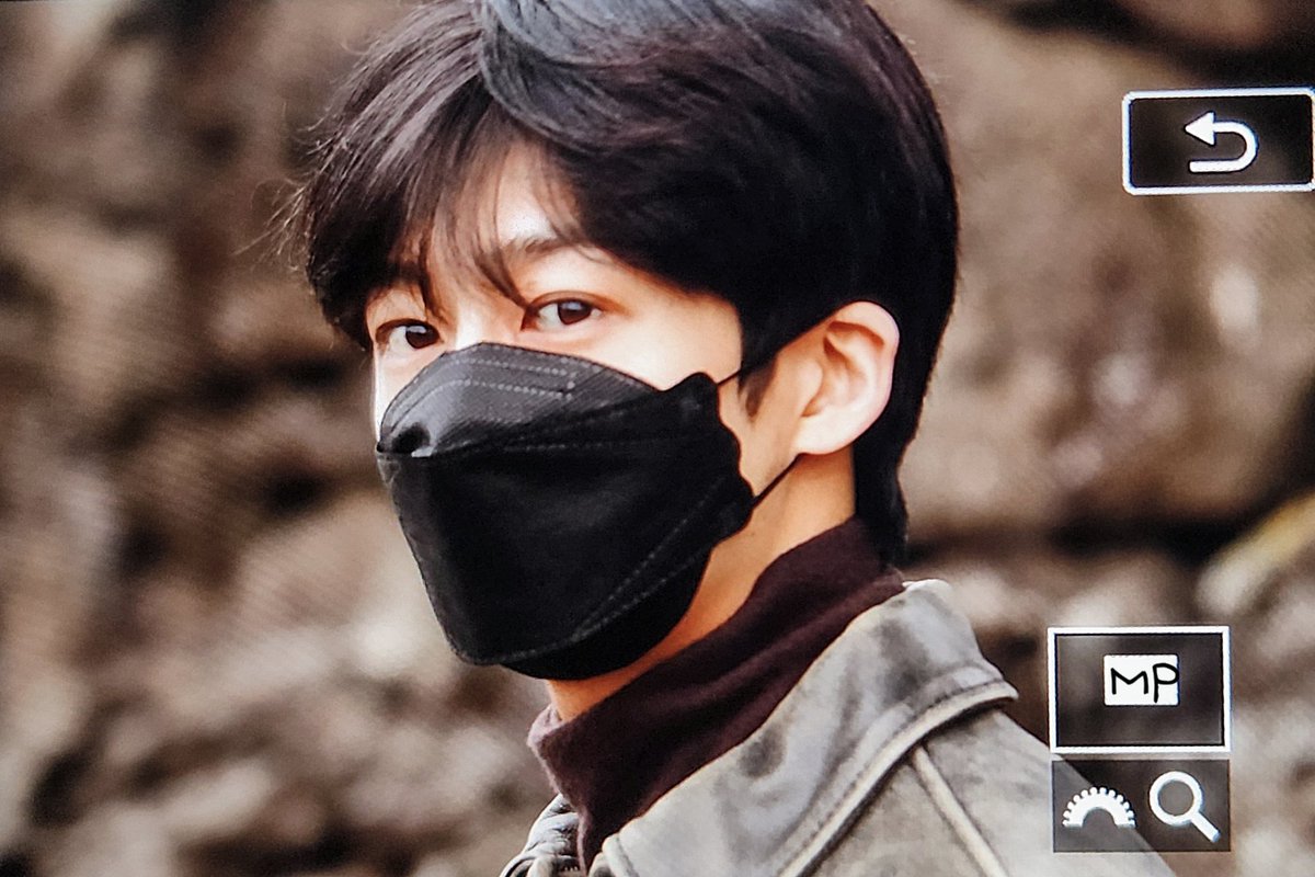 MeltingPoint_hw's tweet photo. 221204 #형원 #몬스타엑스 @OfficialMonstaX https://t.co/0iGlXgoN8R