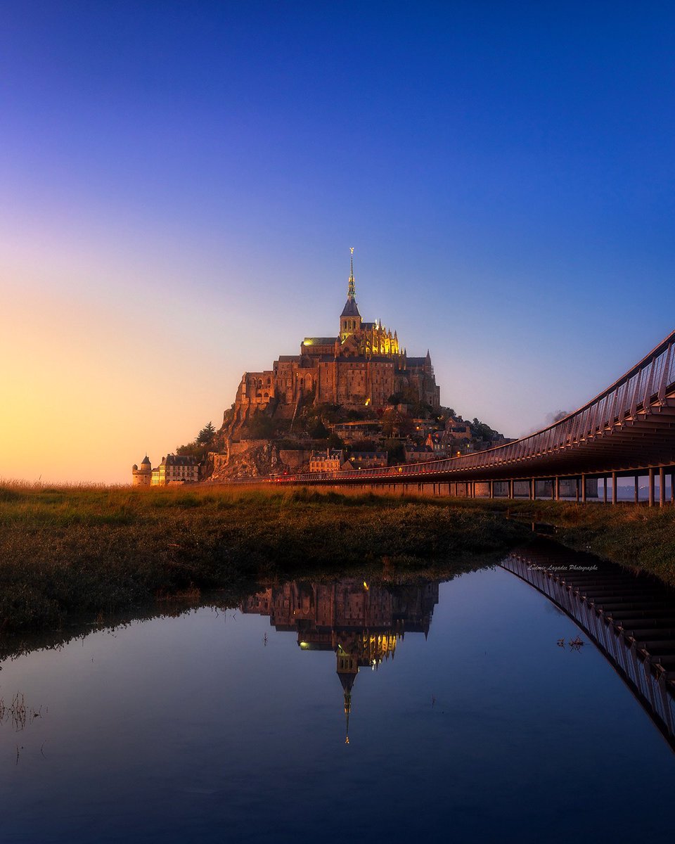 Quoi de mieux qu’une soirée sans vent face à la merveille pour jouer avec son reflet … 
Bon dimanche à tous !