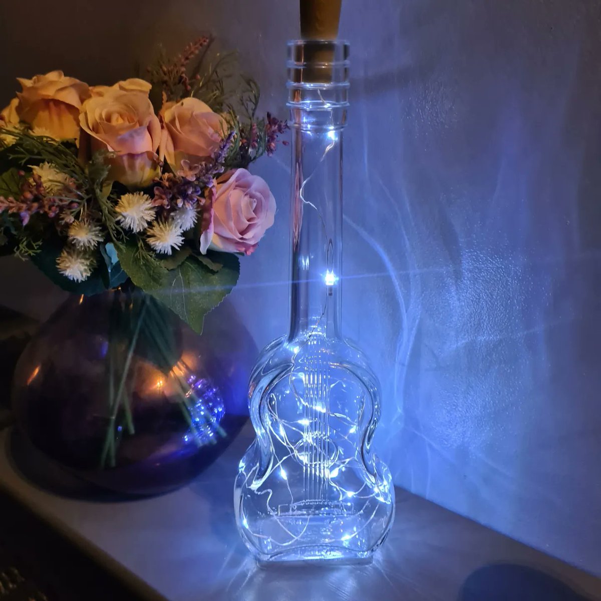 VCreations07's tweet photo. Good morning Twitterbuds ❤️
I hope you're having a great weekend. I have 3 of these guitar bottles left on my Etsy store 
Perfect gift for a music lover 🎼
https://t.co/HTrN4mcfiP
#Christmas #Christmasgift #EtsyUK #Etsystore #Etsyseller #Guiftguide #Smallbiz #MHHSBD https://t.co/4t63W1NqRm