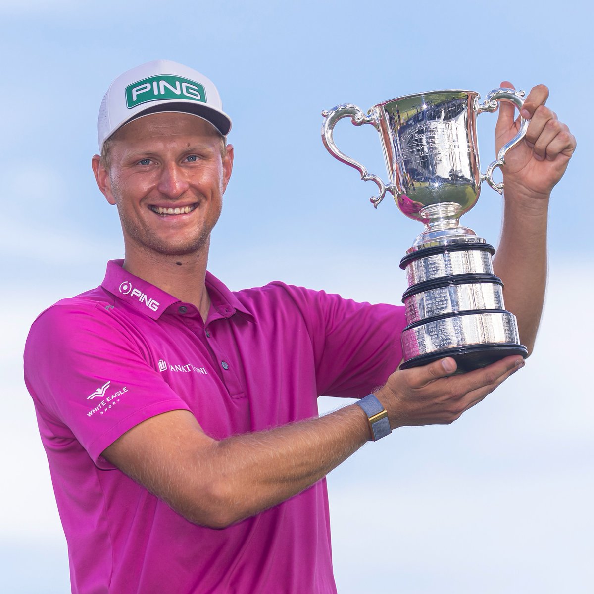 PINGTourEurope's tweet photo. Here's a look at the PING equipment trusted by @AdrianMeronk to secure a five-shot victory at the Australian Open: #G425 Max driver (10.5°), G425 Max 3W (14.5°), G425 3 hybrid, #iBlade irons, #Vault 2.0 Ketsch putter, PING Apparel. #PlayYourBest https://t.co/lU83gQzdlq
