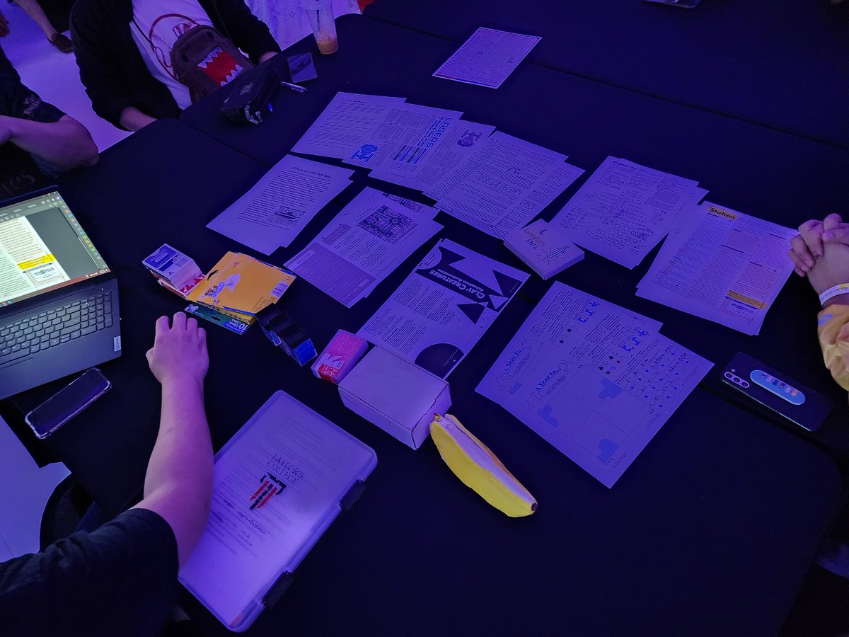 AltShiftPlay's tweet photo. #AltShiftPlay Day 2 workshop is underway!
@ehronlime is delivering a "Make a 1-Page Tabletop Game" session with our attendees at @muziumtelekom 😊💖
@AusHCMalaysia #Australianow https://t.co/lytBzsgYIr