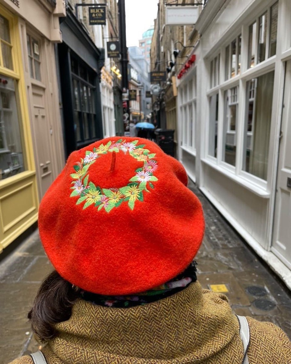oxfamgb's tweet photo. Meet Nicole, she embroiders items bought in charity shops, find her @TheFruitMoth. This beret was bought @OxfamEmporium!
“I find 80% of the fabrics and accessories I use to upcycle from charity shops, I love the fact that I am giving back to charity when making my creations!" https://t.co/TJ6kj00bWF