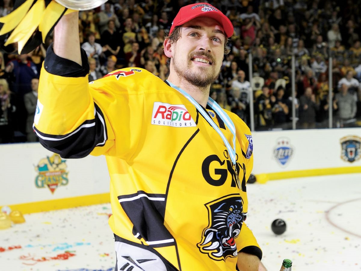 It's a very special day with the Matthew Myers Testimonial Game at the Motorpoint Arena this afternoon to honour his outstanding service to the club. Panthers past and present will take to the ice. Warm-up at 2:30pm and first game 3pm. 

🎟 Buy tickets 👉 bit.ly/3haRuiW