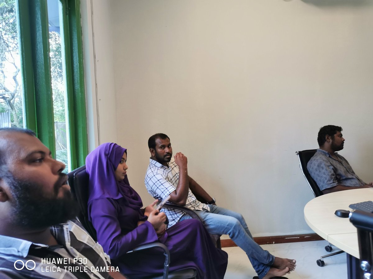 FeevahBranch's tweet photo. ފެނަކަ އިންސްޓިޓިއުޓުން ކުރިއައް ގެންދިއަ ބިލިންގް ސެޝަން ގެ ތެރެއިން
#ފީވައްބުރާންޗް
#ޓީމްފެނަކަ https://t.co/ZwAIE9pQyt