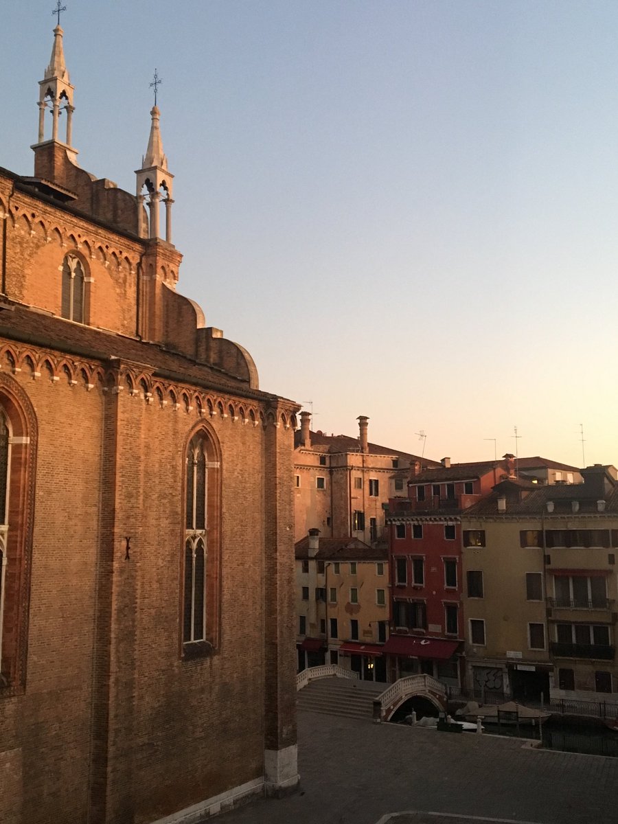 JillKerby's tweet photo. @david_hewson December 4, 2019… # MyRoomWithAView. #Venice #MissingVenice https://t.co/tnZnblIdMM
