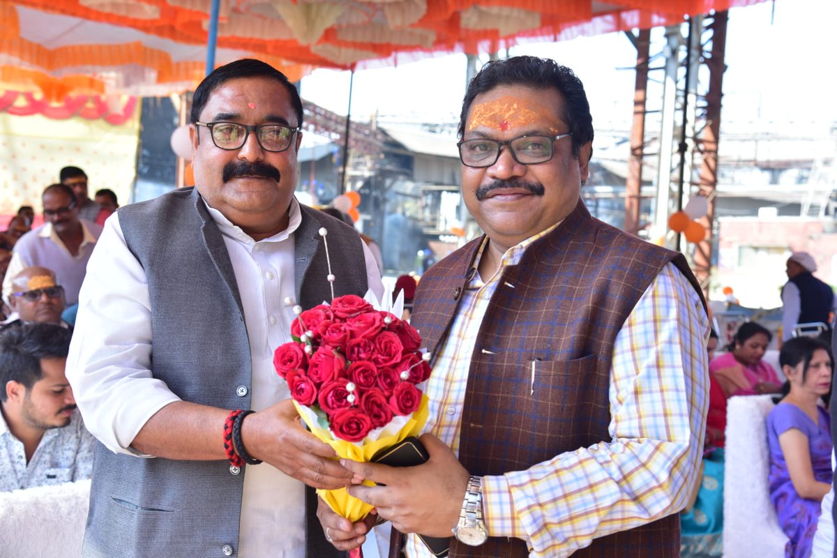 Pradeepbjpblp's tweet photo. आज दिनांक 4 दिसम्बर 2022 को बलरामपुर चीनी मिल्स 2022 -23 ,यूनिट बलरामपुर #गन्ना_पेराई_सत्र के शुभारंभ कार्यक्रम में सम्मिलित हुए व किसान भाइयों को प्रमाण पत्र देकर हार्दिक बधाई एवं शुभकामनाएं दी. 
@narendramodi 
@idharampalsingh 
@BJP4UP 
@BJP4India https://t.co/NooLsBIiKI