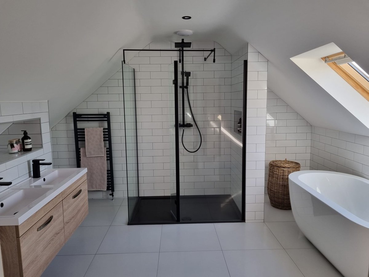 Tiles and materials supplied by <a href="/SimplyTilesltd/">S I M P L Y  T I L E S</a> 😍😍😍 <a href="/KerakollUK/">Kerakoll UK</a> <a href="/Chris_Kerakoll/">Chris Lewis</a>