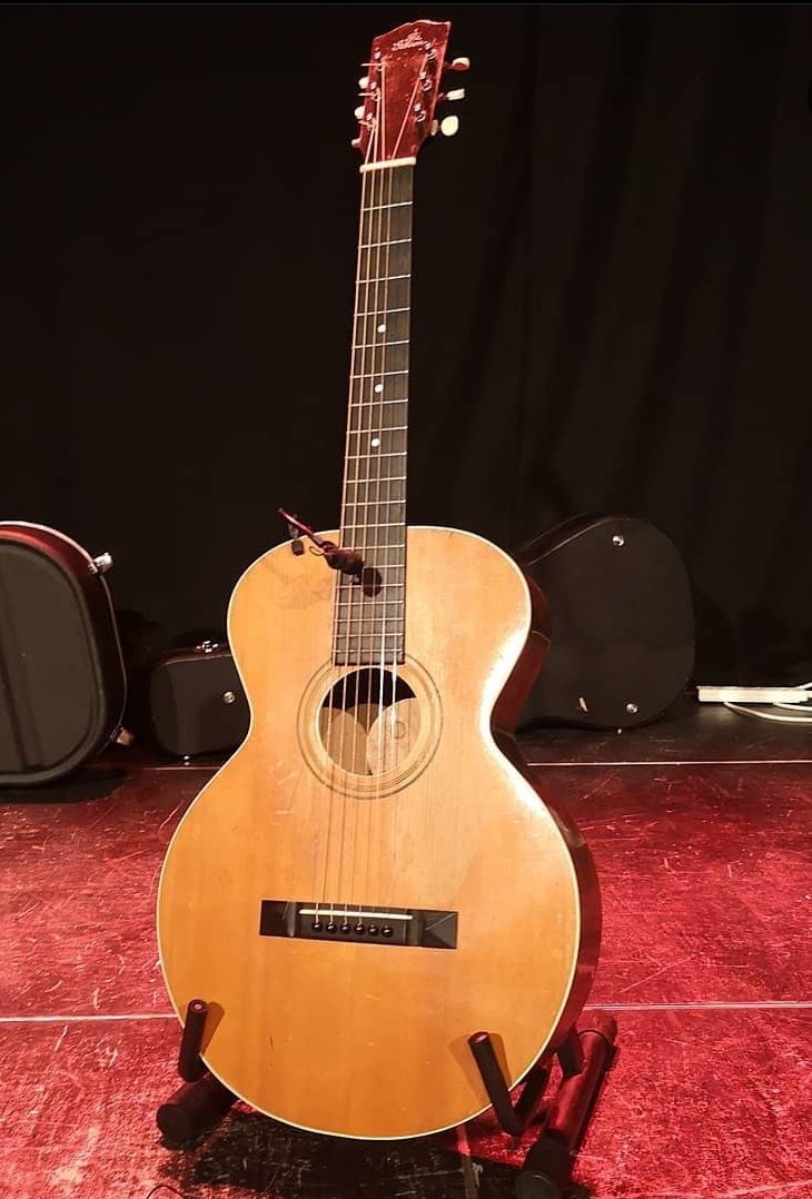 My precious #Gibson #L1 #1926 #vintageguitar <a href="/VintageGuitar/">Vintage Guitar</a>