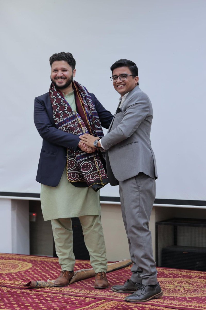 SohailKhanPPP's tweet image. سڄي دنيا ۾ رهندڙ سنڌي ڀائرن کي منهنجي طرفان سنڌي ثقافتي ڏهاڙو مبارڪ ❤
#SindhiCultureDay