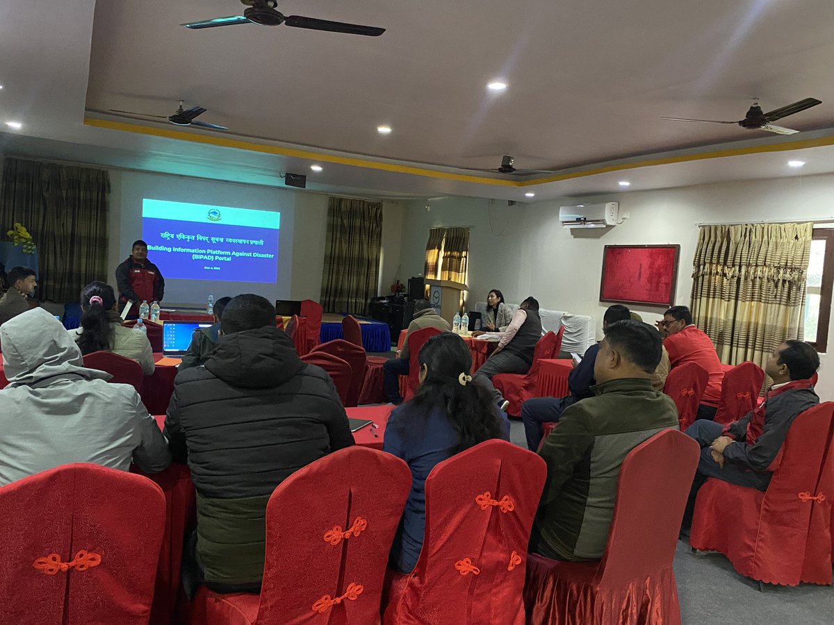 YILabNepal's tweet photo. Impact based forecasting (IBF) Orientation in Tikapur, Kailali
Ms. @Reena_Baz and Ms. @ShresthaSabeeta providing orientation on IBF to the municipal officials on the importance of IBF, exposure and vulnerability data in predicting the impacts of the forecasted flood. https://t.co/tt1MVAodKH