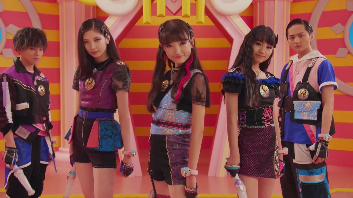 PrettyTrad's tweet photo. ＞Disponible＜
RizSta〜Top of Artists 35
Dreams VS Disa-STAR 🖤💜💖💛💙
Toutes les semaines en #vostfr
https://t.co/Th4jnW9AY9 
https://t.co/dl6ElG8wIt
#rizsta #dance #dancebattle #drama
#リズスタ #ダンス #ダンスバトル #ドラマ https://t.co/Bam9KWzKeo