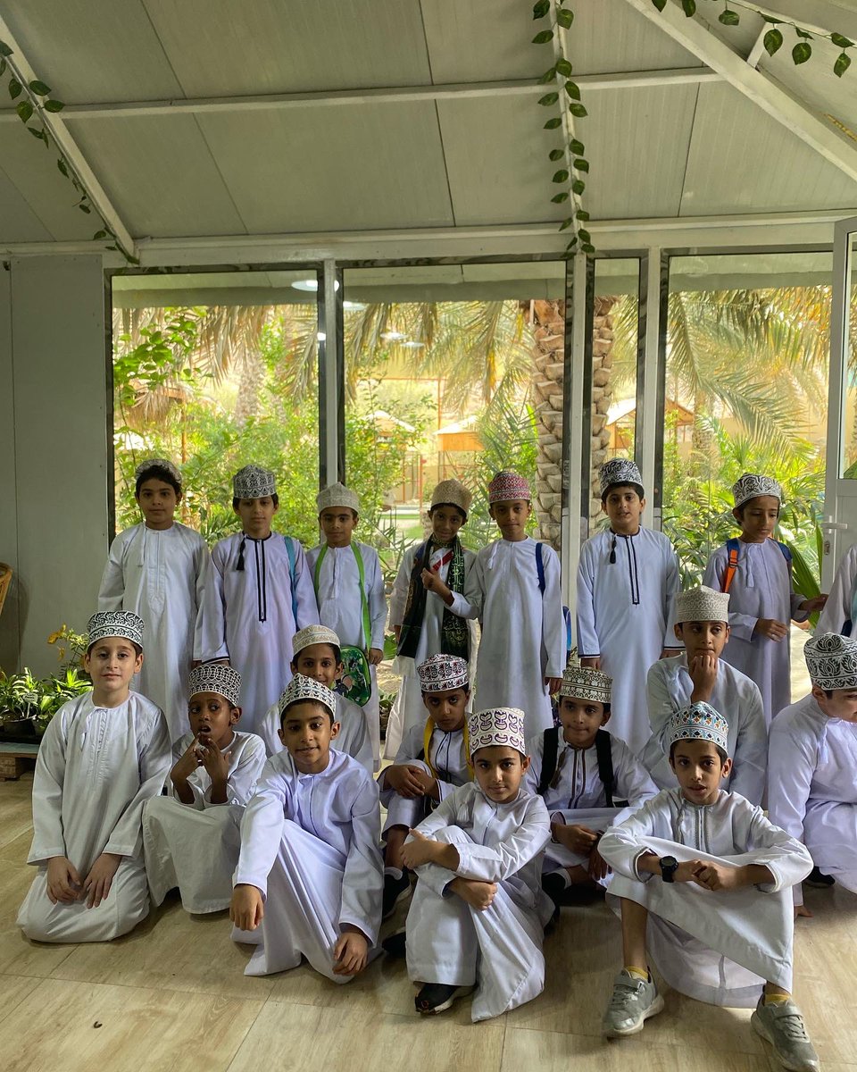 GardenPalmera's tweet photo. مقتطفات من زيارة طلاب مدرسة بساتين المعرفة للتعليم الأساسي @B_ALmarefah لحديقة النخلة 🌴🤍

#palmera_botanic_garden #حديقة_النخلة #بوشر #مدارس #رحلات #تعليم #وزارة_التربية_والتعليم #نخيل #trip https://t.co/pvANiJNxI4