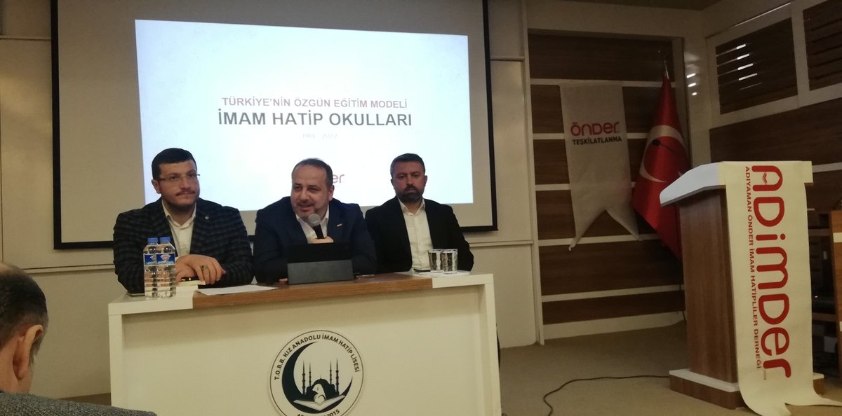 ramazan8757's tweet photo. ÖNDER İmam Hatipliler Derneği tarafından Adıyaman ilimizde düzenlenen bölge toplantısına Viranşehir ÖNDER olarak katılım sağladık. Toplantımızın hayırlara vesile olmasını diliyorum. @onderihl https://t.co/kJT4w5HnxO