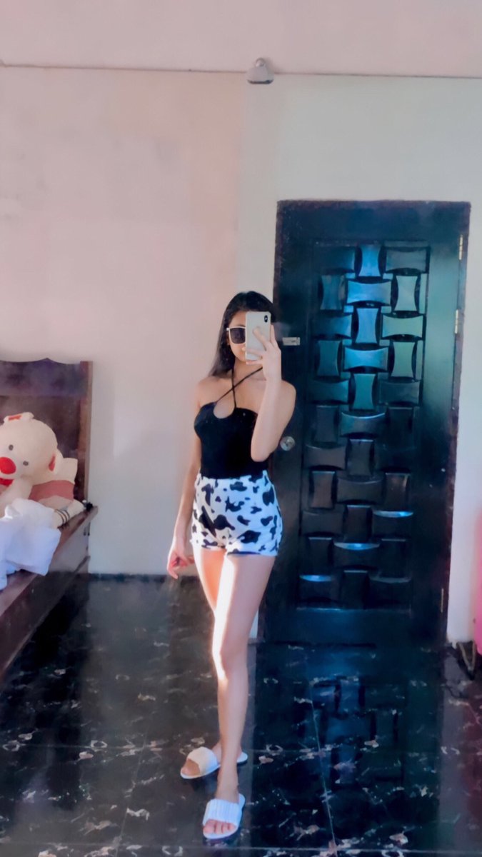 laaaaid tweet picture