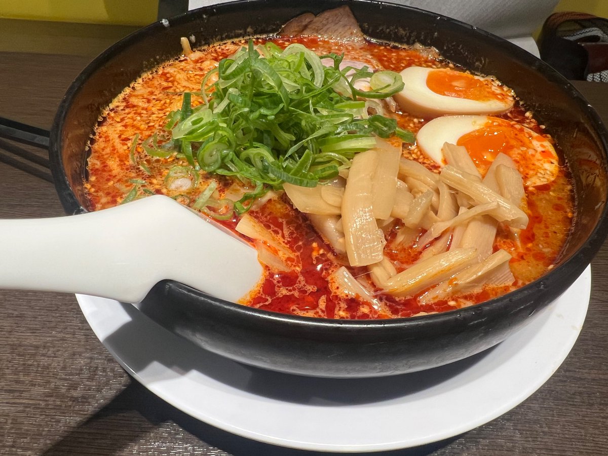 本格的に寒くなってきたー🥶

そんな日はやっぱラーメン🍜

#ラーメン好きと繋がりたい 
#来来亭
#背脂こってり