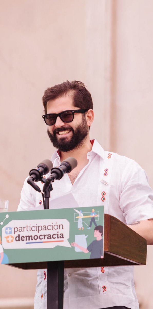 NoMeSiganTanto's tweet photo. Comparte tu @gabrielboric sin corbata de la suerte ❤️🥰 https://t.co/miwwQsnJ3F