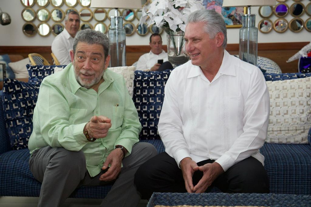 Hay una amistad que se va por encima de las formalidades. <a href="/DiazCanelB/">Miguel Díaz-Canel Bermúdez</a>