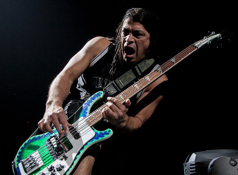 TheMetalliHat's tweet photo. Metallica performing on 12/4/08 in Calgary, Alberta, Canada. Photos by Jeff Yeager. #Metallica https://t.co/7W0iNFY3Ex