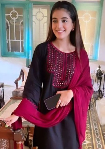 سادہ مزاج ہوں مجھے سادگی پسند ہے
تخلیق خدا ہوں مجھے عاجزی پسند ہے💖✌️🥀