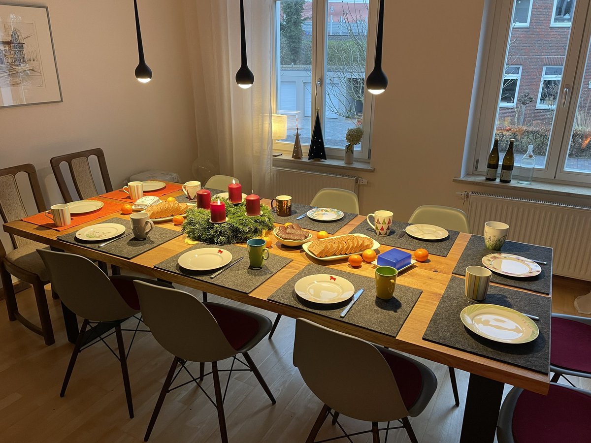 Olaf Zawacki-Richter tweet media