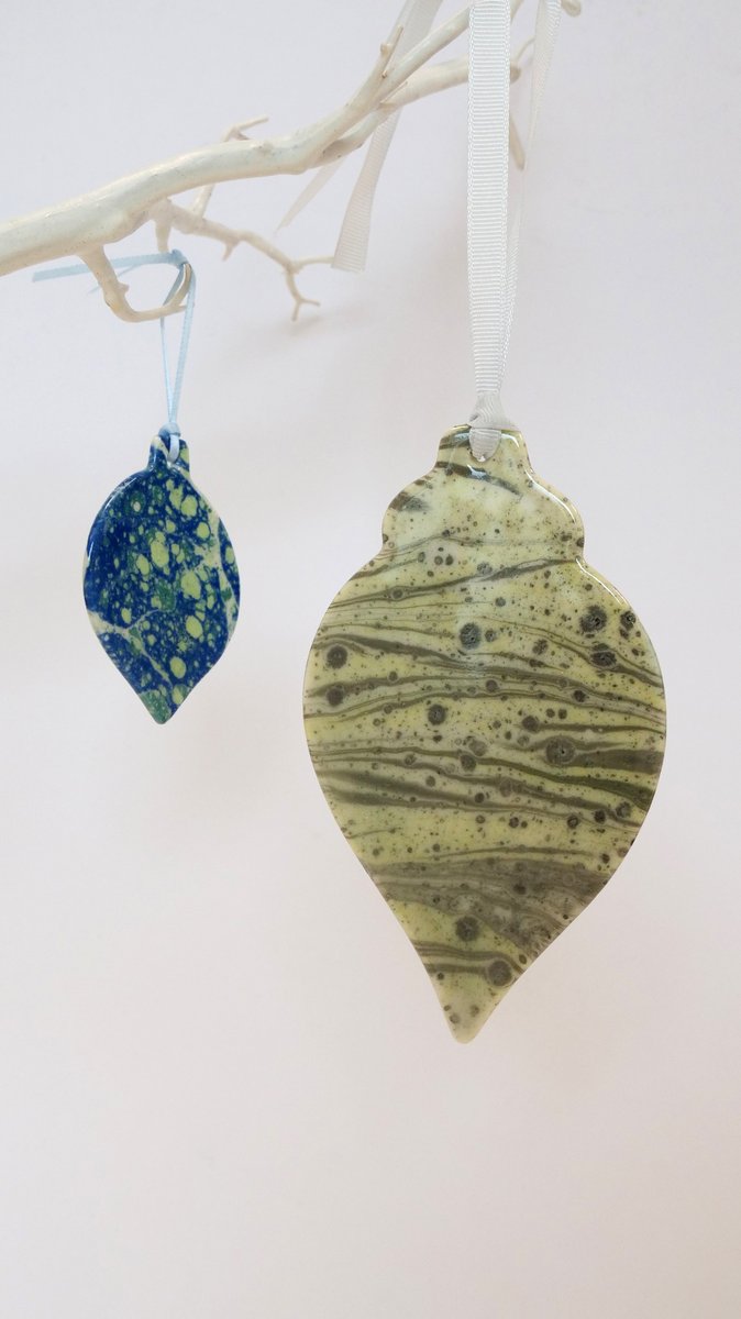 TheLightbox's tweet photo. Our shop is beginning to fill with Christmas cheer. Come and browse our Christmas ranges, including artist Charlotte Stockley's ceramic decorations.

#thelightbox #woking #shoplocal #christmas #christmasdecorations https://t.co/e6mjyKAfrT