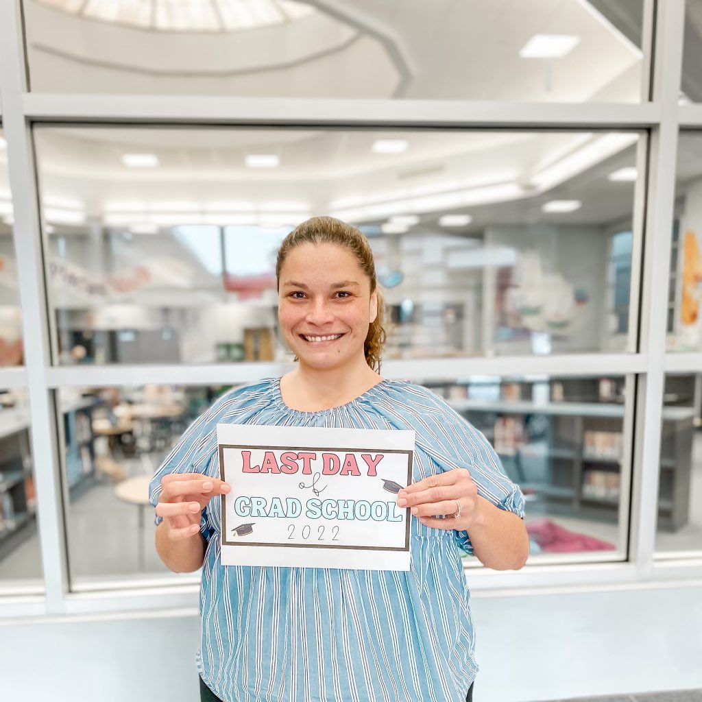 DeyaniraPedraz3's tweet image. Last session of grad school is in the books!! Graduation, here I come! #futureAP