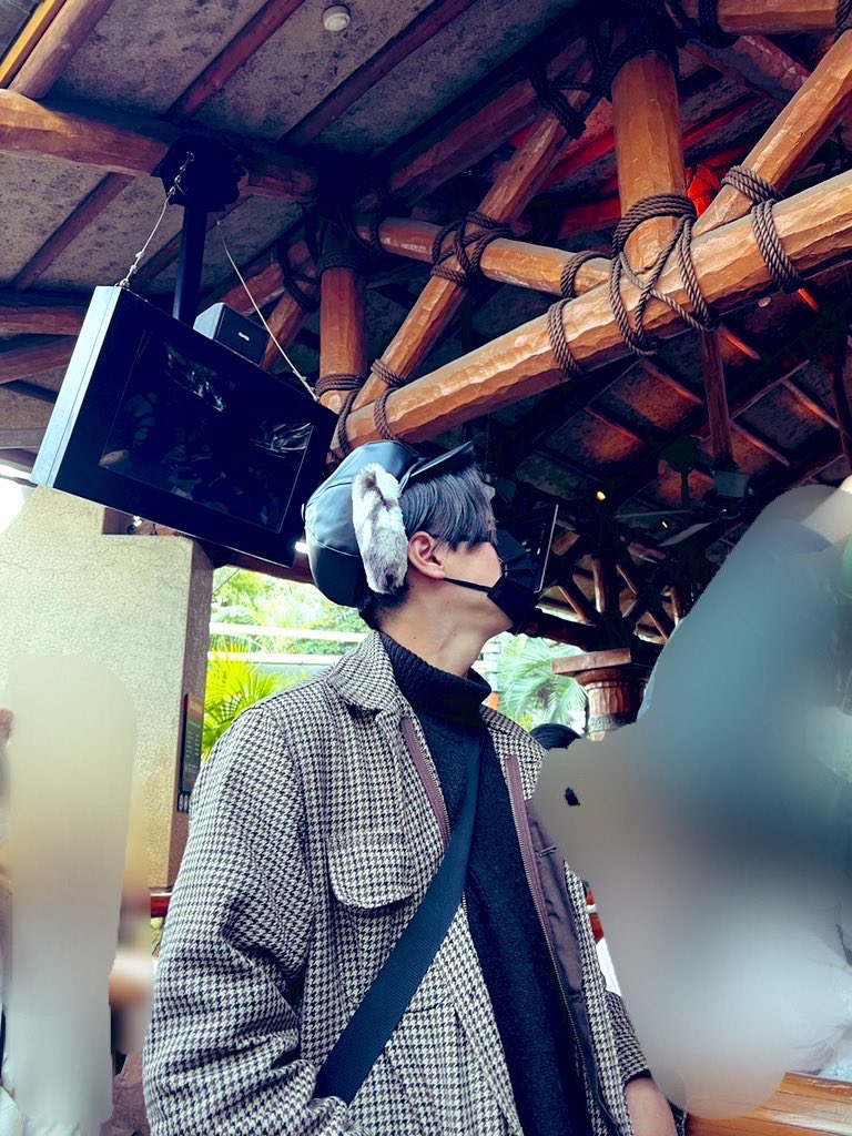 choco_o_sm31's tweet photo. 同期とユニバ行ってきました〜。
貸切ナイトだったので22時まで！！
1枚目は雰囲気です笑

次は女の子と2人で行きたいね。
行ってくれる人いないかな？？

#裏垢　#裏アカ https://t.co/ZGZjc1z5ym
