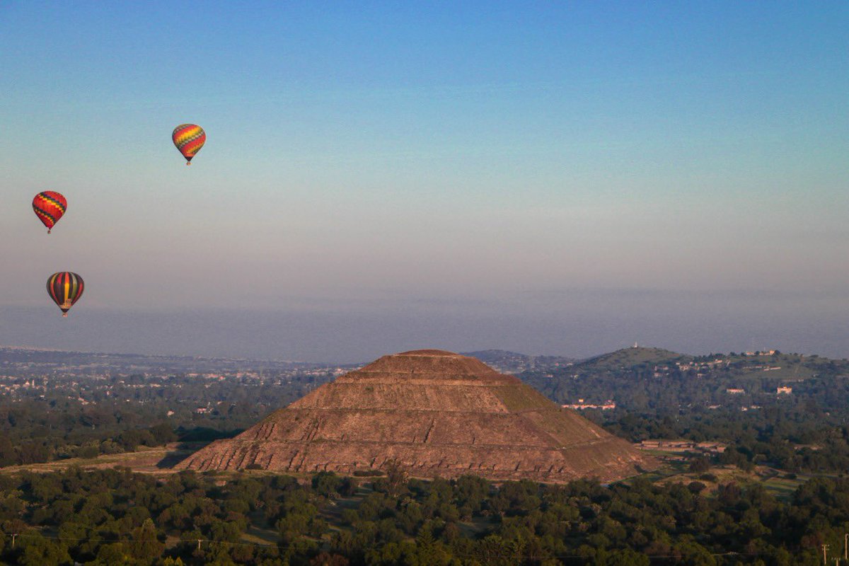 EdomexTurismo's tweet photo. #Teotihuacán y #SanMartínDeLasPirámides te esperan para vivir una gran #ExperienciaEdoméx. Visita este #PuebloMágico lleno de salud y energía. https://t.co/YKnCpXo0yi
