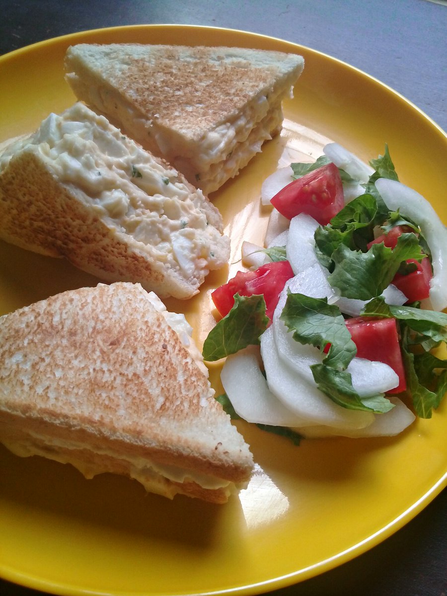 foodaffairZW's tweet photo. @redmarketsunday Put our #sandwiches where your mouth is & taste the #freshness with a dash of #scrumptiousness. 😋😉
Visit https://t.co/Li0loRTFCk or Call, WA, SMS 0773973693 to have them delivered.
#SandwichesAreForWhenever
#ItsAFoodAffair
#BreadShallNotGoAlone
#OrderOnline
#redmarketsunday https://t.co/p7i1i7TKsu