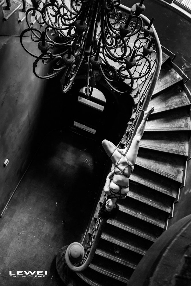 广州解封，来约拍吧~
#广州约拍 #深圳约拍
#LEWEI #Shibari  #Bondage
#废墟捆绑
不止拍捆绑，各类主题创作拍摄欢迎私我约拍～
投稿：
@Fengsiyuan
@tbzt3623
@ZHOUSHUREN_ https://t.co/vUBEBTCd19