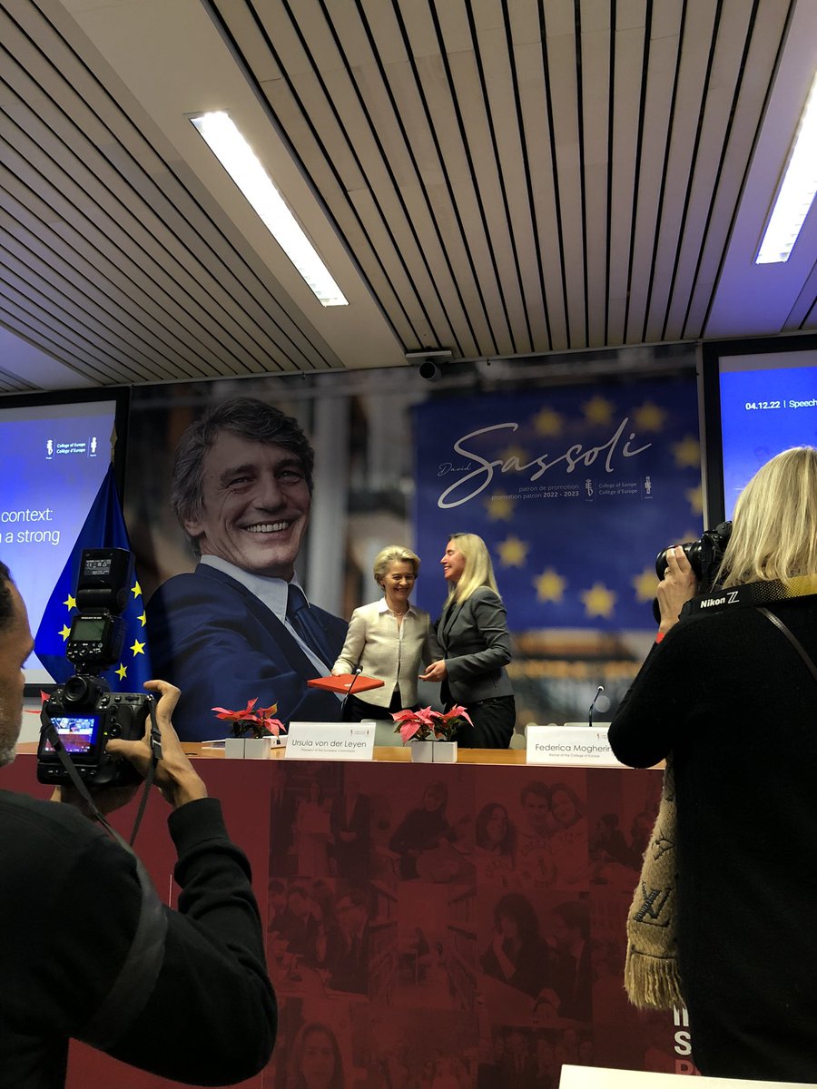 energy_coe's tweet photo. Today, we were honored to receive @vonderleyen in the @collegeofeurope.🇪🇺

The energy transition is more important than ever and the College has the responsibility to lead by example with its energy-saving campaign, supported by the @energy_coe. ⚡️

@FedericaMog https://t.co/S5ziq8WXxg